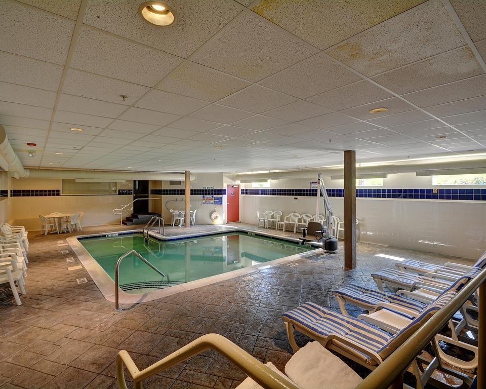 Sleep Inn&Suites Niantic Buitenkant foto