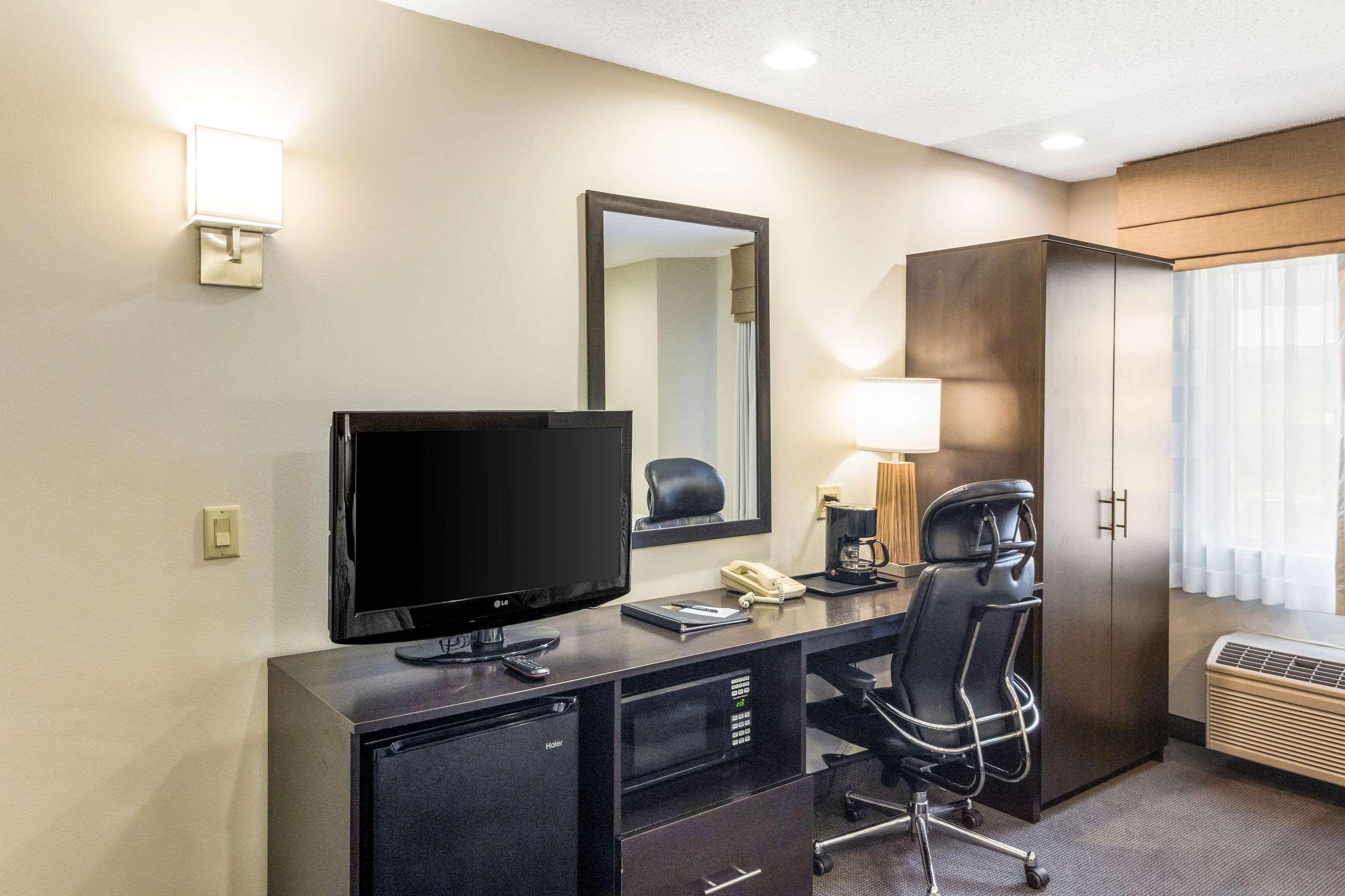Sleep Inn&Suites Niantic Buitenkant foto